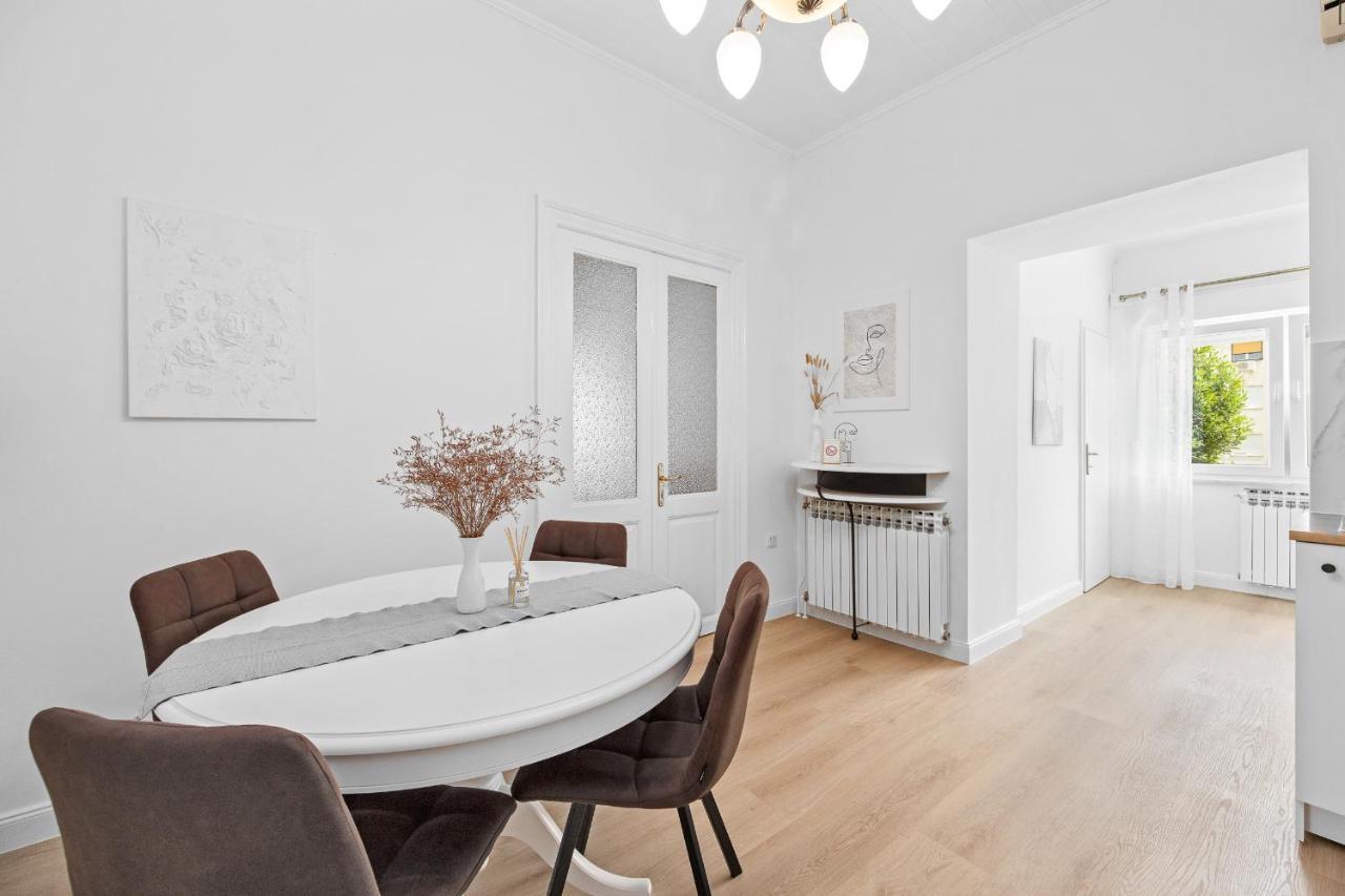 White Imperial Apartment Pula Exterior foto
